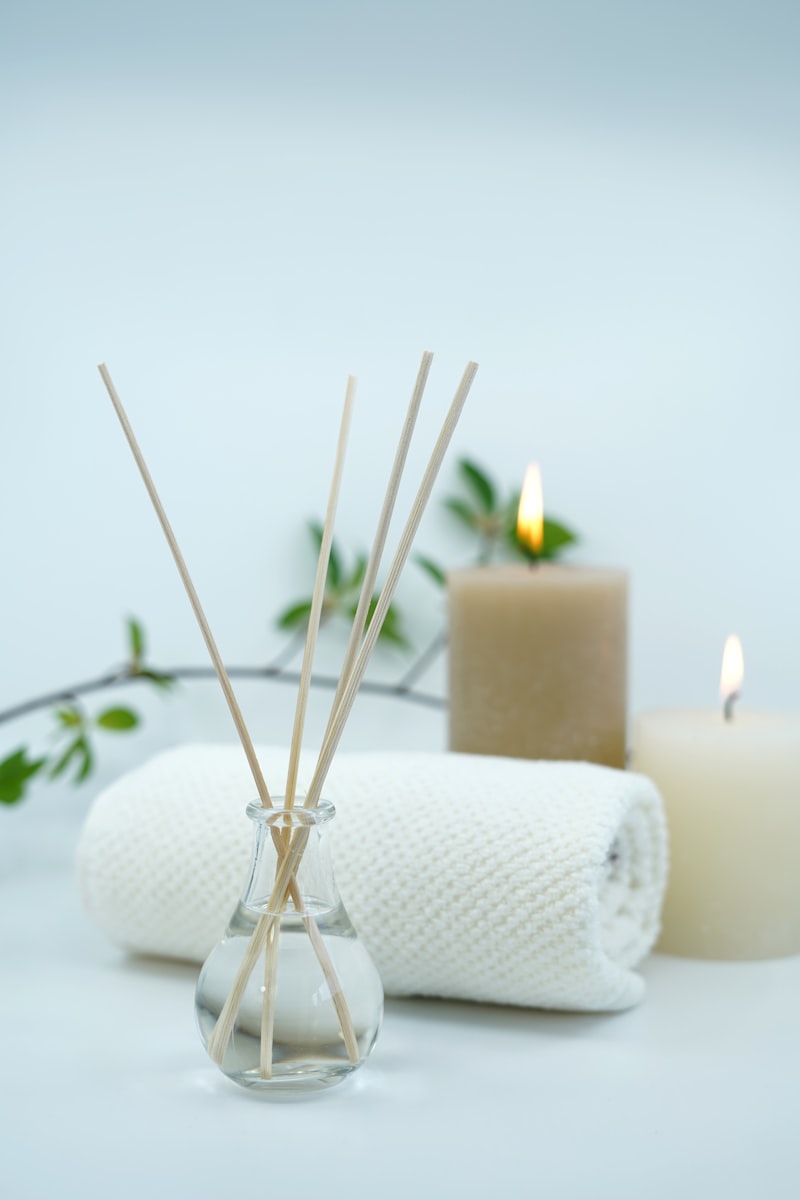 Aromaterapie – vonný difuzér a svíčky